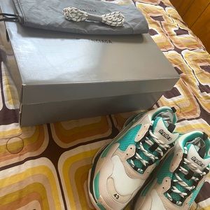 Balenciaga Triple S